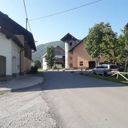 Kemp Turisticna Kmetija Pr Mark -kamp Trebce